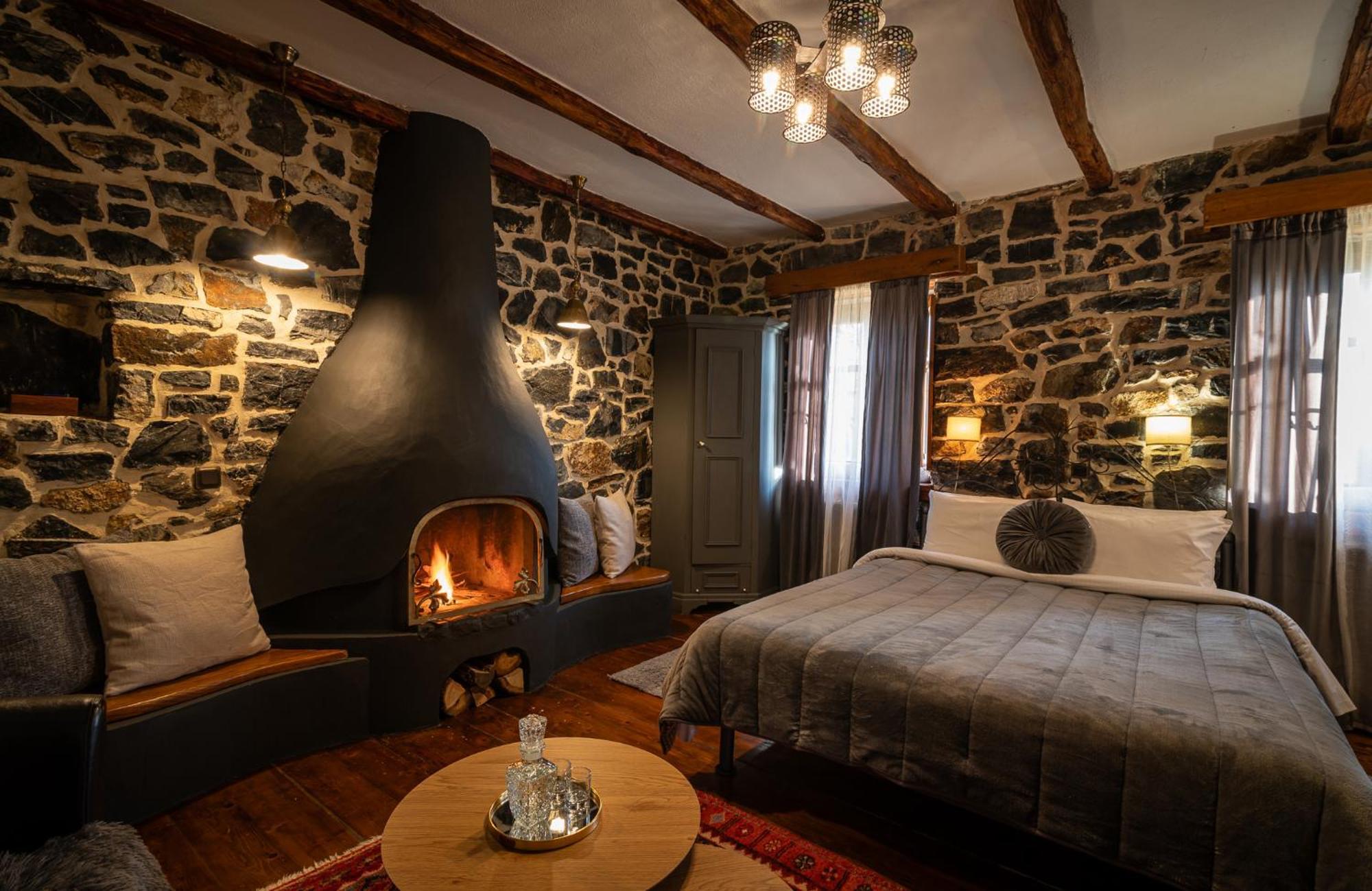 4 Seasons Premium Chalet Палеос-Айос-Атанасіос Екстер'єр фото